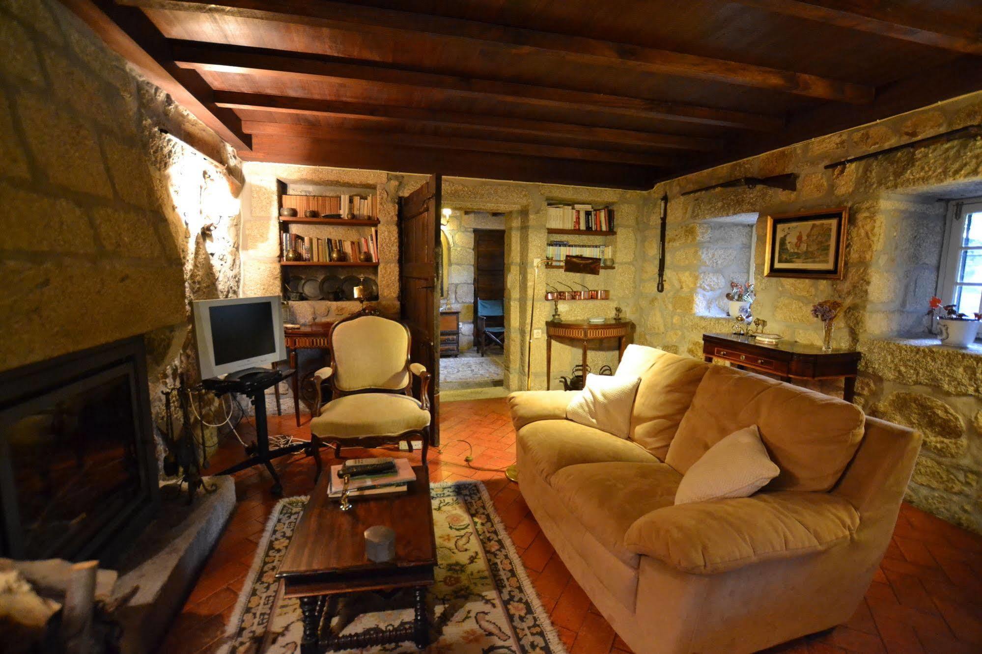Casa Das Paredes Fafe Bagian luar foto